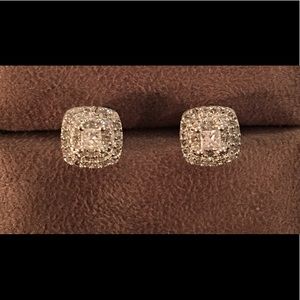 14WG diamond earrings